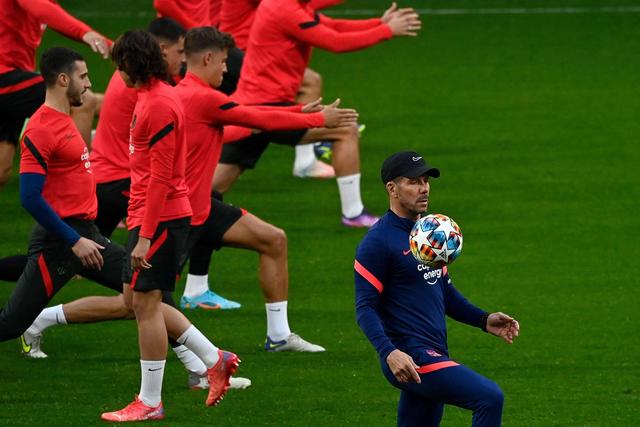 字母哥59+14雄鹿险胜活塞 魔术克步行者4连胜