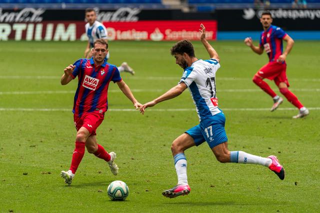 鹈鹕险胜无杜兰特太阳终结9连败 灰熊险胜国王